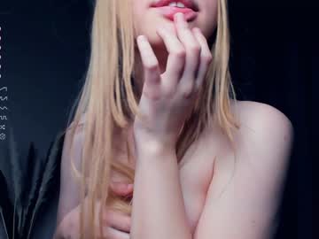 webcam girl hug_honestly image #5796419