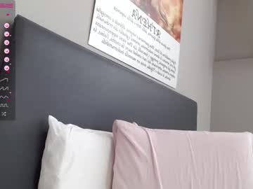 webcam girl ohmolli image #1997731
