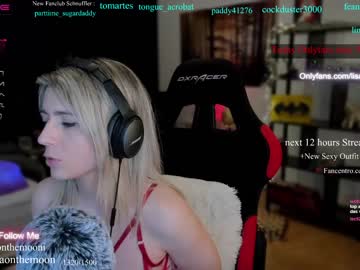 webcam girl kimilee22 image #4235275