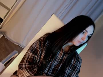 webcam girl hollyextra image #8295233