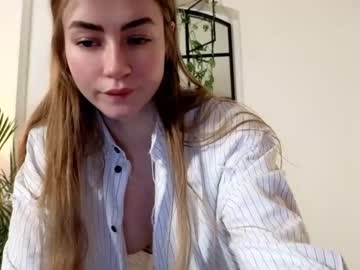 webcam girl strawberryjamx image #5883248
