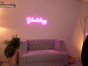 webcam girl blondiekayy image #1849141