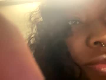 webcam girl petitqueen image #5237024