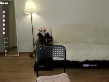 webcam girl intrigueeme image #2836621