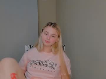 webcam girl shy_blondiee image #3669864