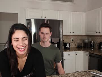 webcam couple ari_lovexo image #8325119