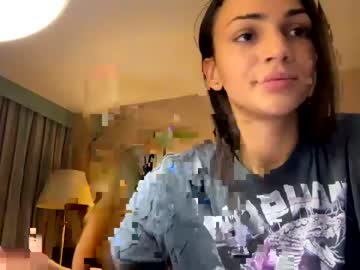 webcam girl toocutetohandle image #2596122