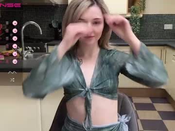 webcam girl lucydelovely image #4525529