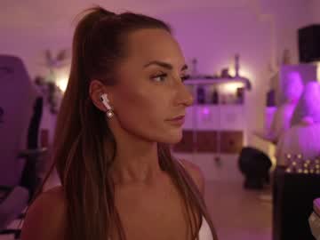 webcam girl hannahjames710 image #5912891