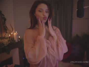webcam girl lucieoude_ image #3200273