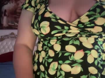 webcam girl kiradivine image #9546057
