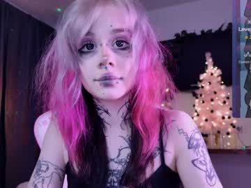 webcam girl lollyshy__ image #8507534