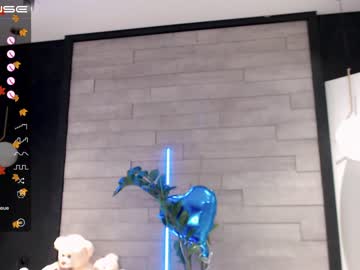 webcam girl small_blondee image #2894002