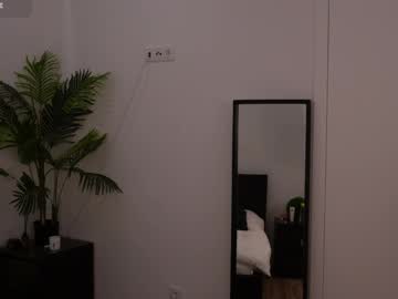 webcam girl lilly_colins image #8629902