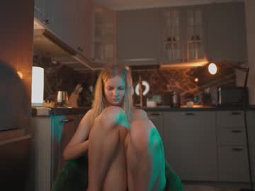 webcam girl iamclaire_ image #7295371