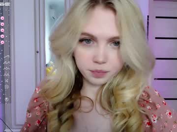 webcam girl small_blondee image #3805321