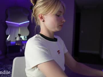 webcam girl bestblondiiecb image #8115419