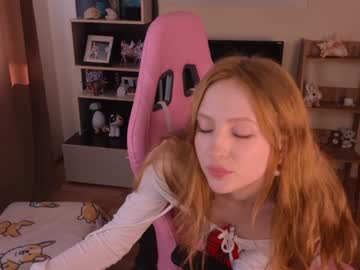 webcam girl plastic_beach image #7834274