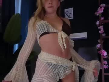 webcam girl milly_shy image #9097468