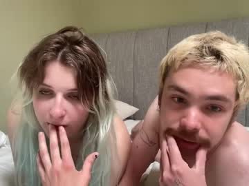 webcam couple saliva_trash image #4678100