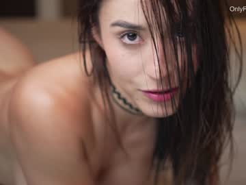 webcam girl emyii image #5058186
