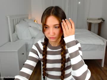 webcam girl ambertan1 image #5358501