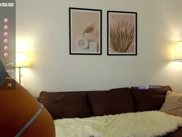 webcam girl intrigueeme image #971175