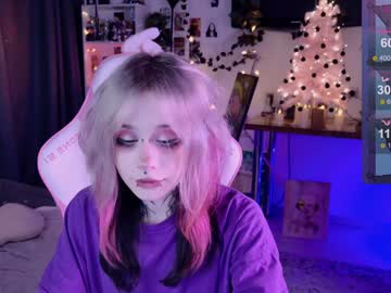 webcam girl lollyshy__ image #8465529