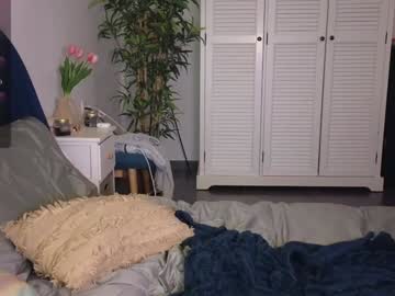 webcam girl cherrrish_ image #7210477