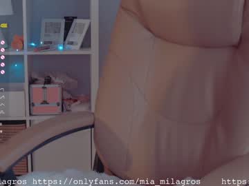 webcam girl mia_milagros image #1197391