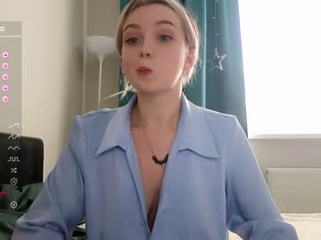 webcam girl small_blondee image #5327626