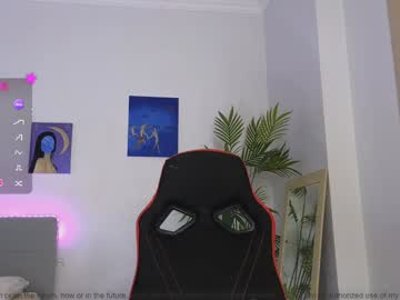 webcam girl small_blondee image #8204478