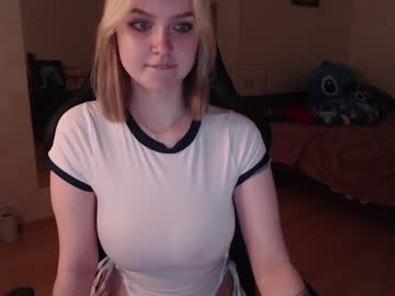 webcam girl lovely_kisses image #2655046