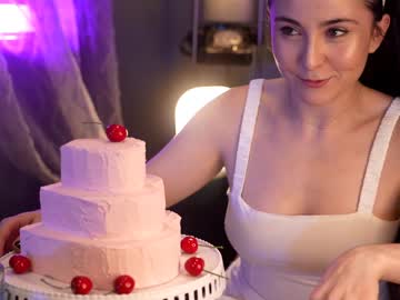 webcam girl littlee33 image #4870440
