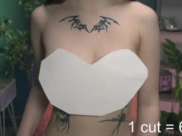 webcam girl ella_knockers_xl image #1702113