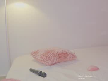 webcam girl nicolle_mitchelle image #8665873