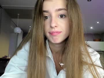 webcam girl coy_amina_ image #2902421