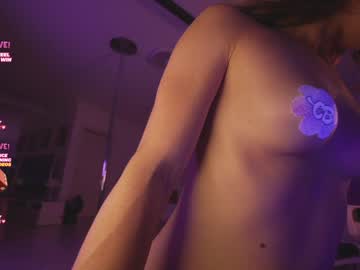 webcam girl hannahjames710 image #7932207