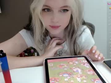 webcam girl small_blondee image #2293577