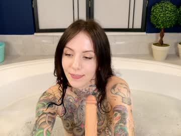 webcam girl harliequinnx image #7525509