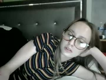 webcam girl petitetinybabe image #5193867