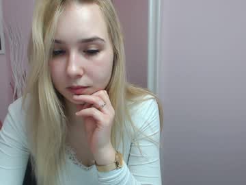 webcam girl lila_page image #1113877