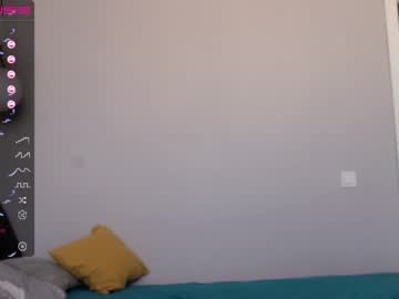 webcam girl small_blondee image #1873277