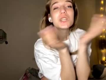 webcam girl gwendolynharkey image #9442407