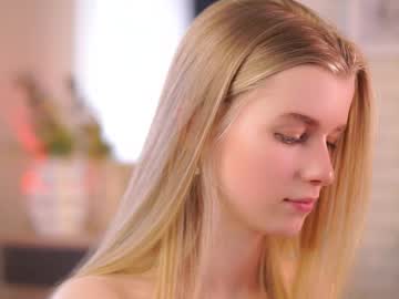 webcam girl brave_journey image #9357009