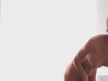 webcam girl adelelove image #2019035