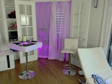 webcam girl wildwifebarbie image #9229347