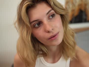 webcam girl refined_style image #7714362