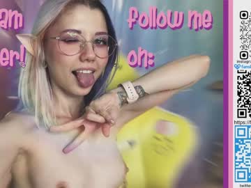 webcam girl _biscuitty image #3128045