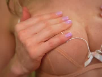 webcam girl eva_fashionista image #9062317
